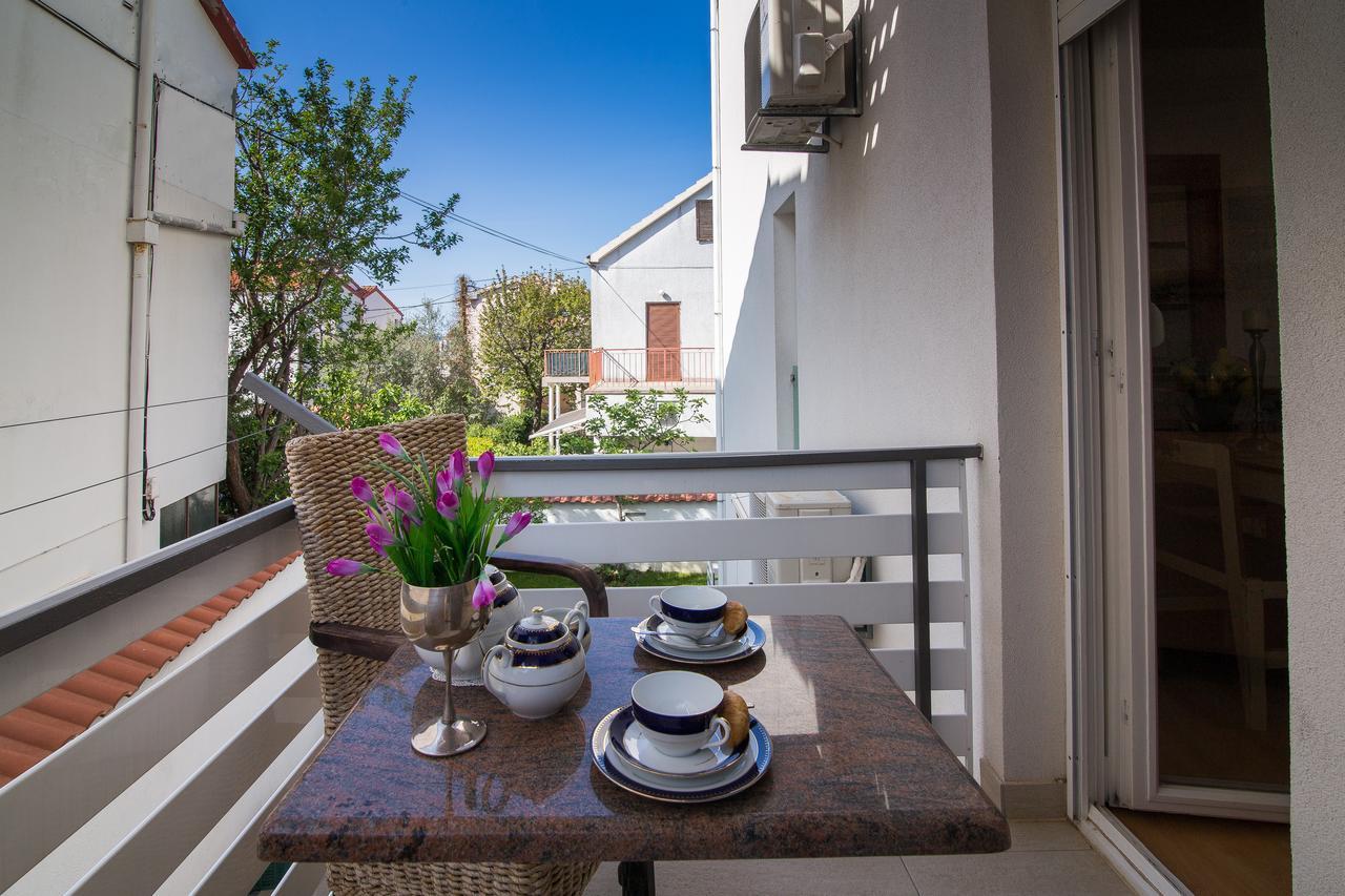 Apartments Lili Flora Zadar Rum bild
