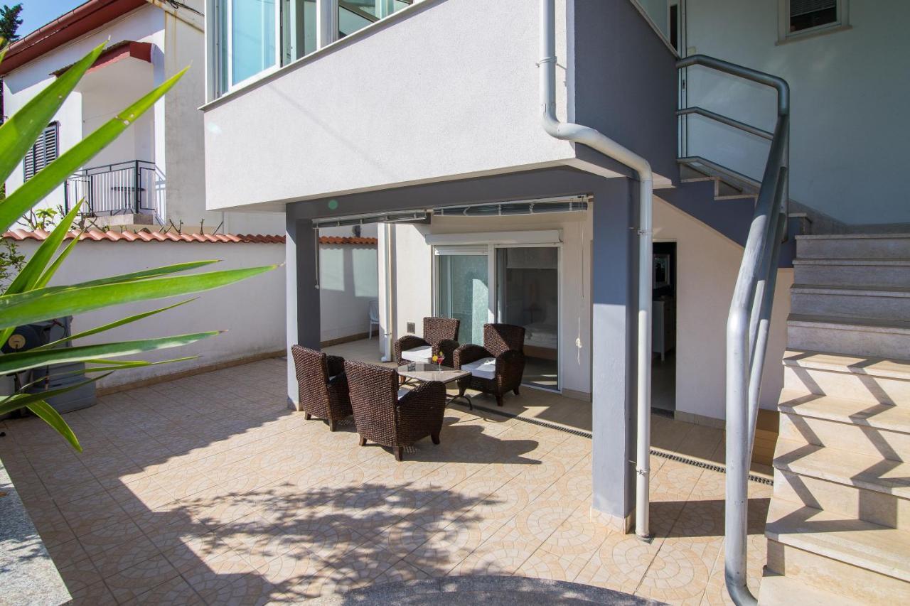 Apartments Lili Flora Zadar Exteriör bild